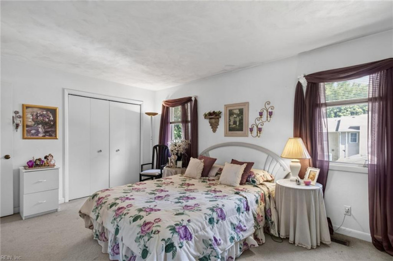 Photo 19 of 29 residential for sale in Chesapeake virginia