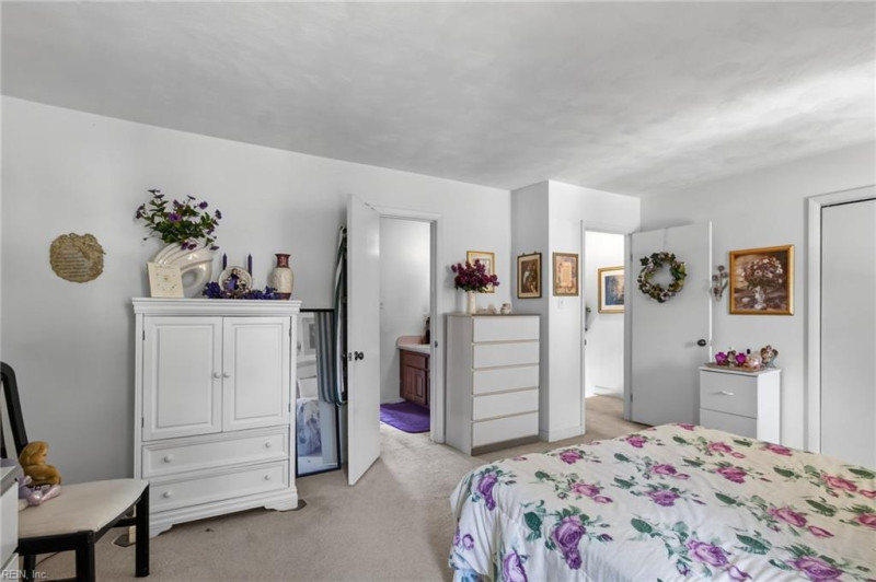 Photo 20 of 29 residential for sale in Chesapeake virginia