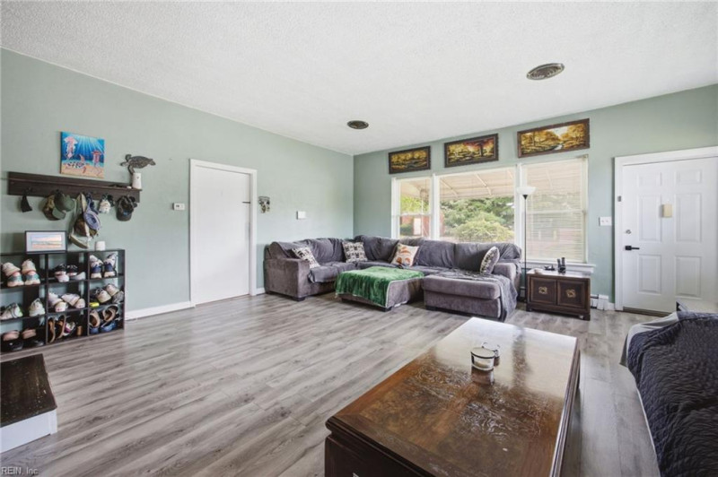 Photo 14 of 33 residential for sale in Norfolk virginia