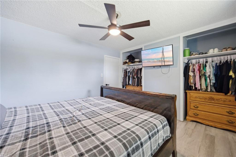 Photo 21 of 33 residential for sale in Norfolk virginia