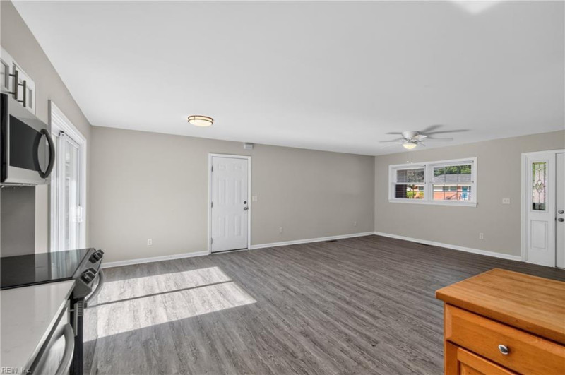 Photo 11 of 26 residential for sale in Newport News virginia