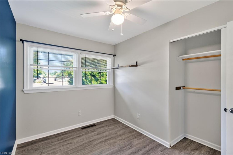 Photo 18 of 26 residential for sale in Newport News virginia