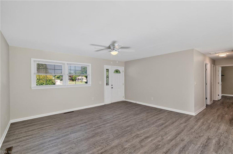 Photo 6 of 26 residential for sale in Newport News virginia