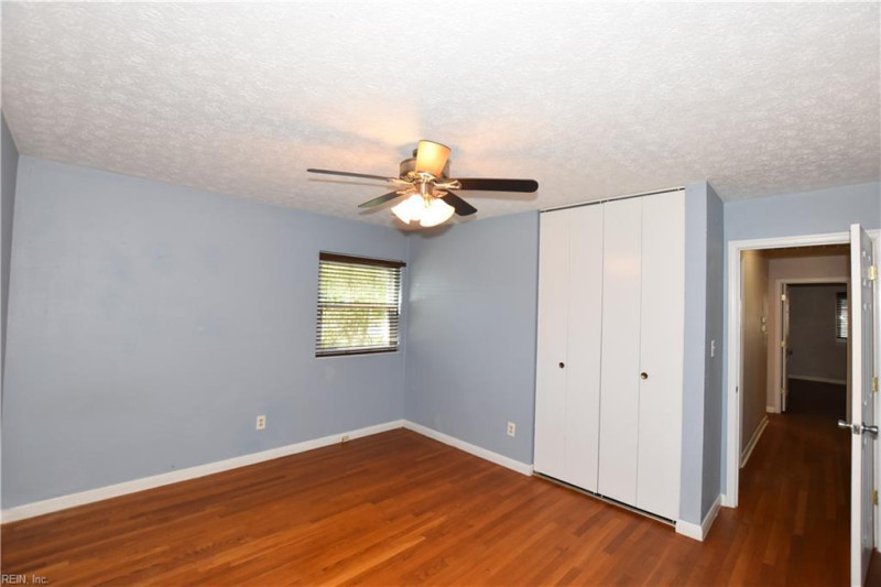 Photo 21 of 33 residential for sale in Hampton virginia