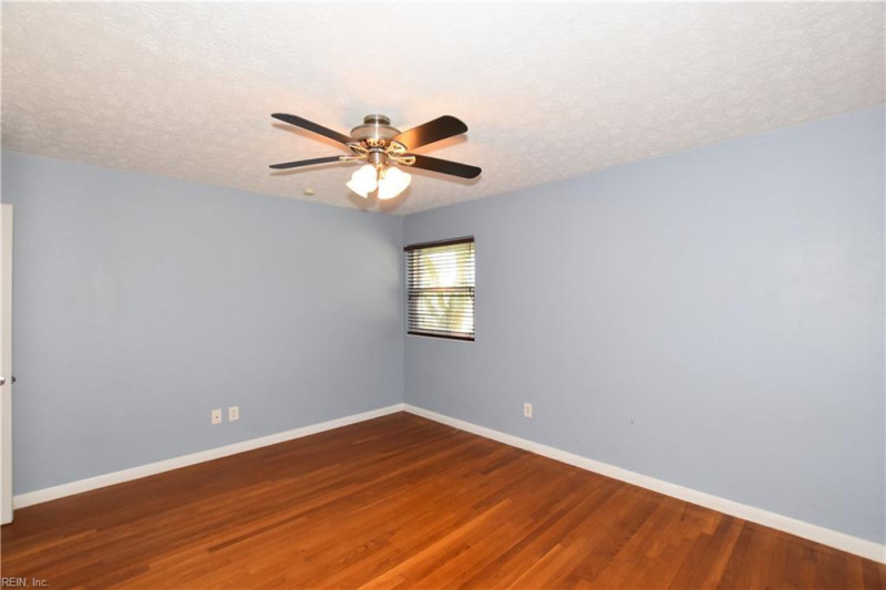 Photo 22 of 33 residential for sale in Hampton virginia
