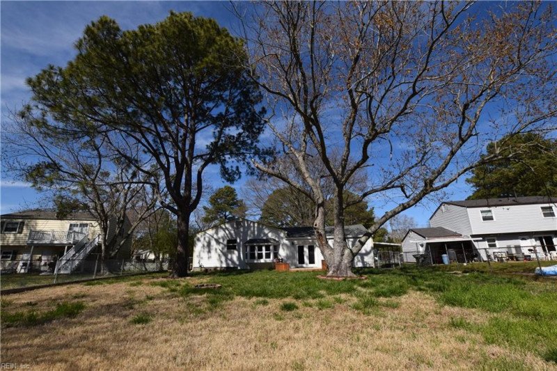 Photo 31 of 33 residential for sale in Hampton virginia