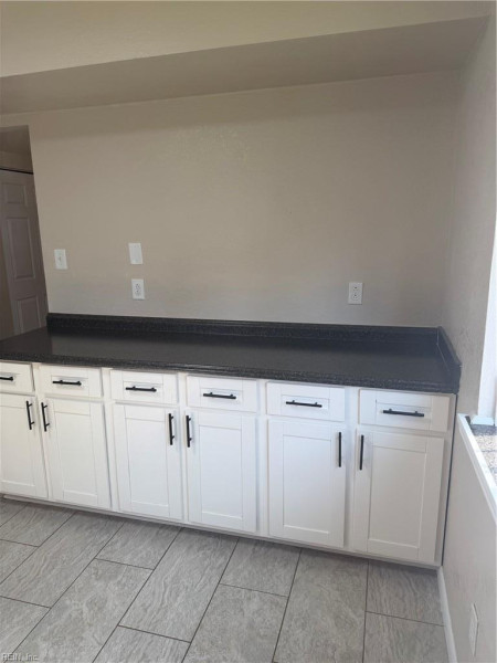 Photo 4 of 16 residential for sale in Virginia Beach virginia