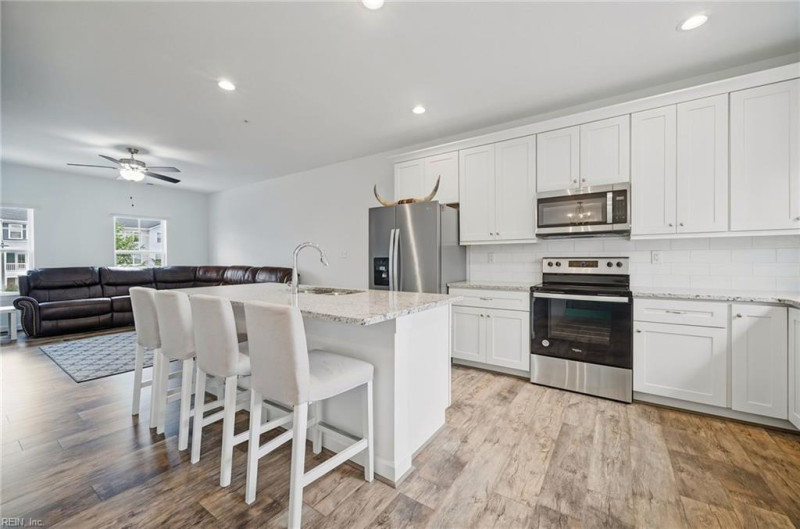 Photo 12 of 49 residential for sale in Norfolk virginia