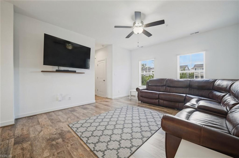 Photo 6 of 49 residential for sale in Norfolk virginia