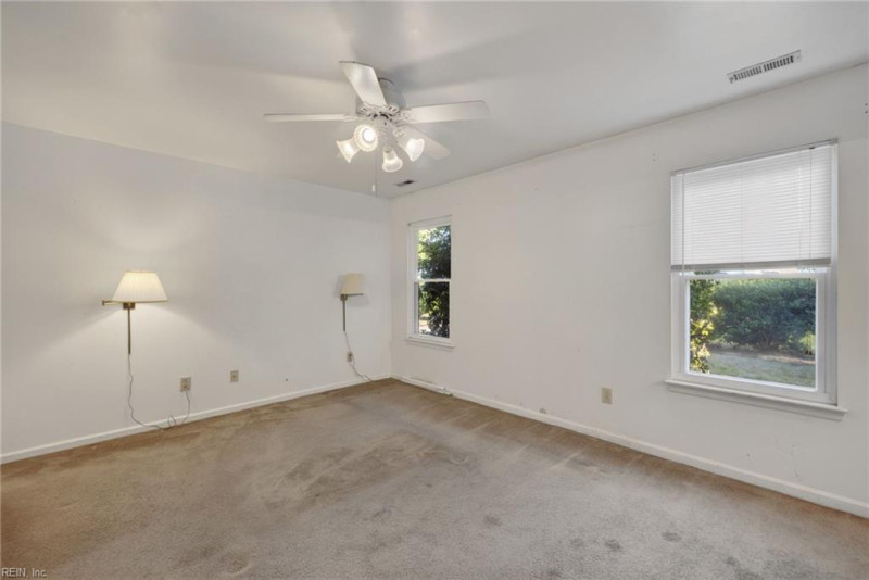 Photo 10 of 22 residential for sale in Virginia Beach virginia