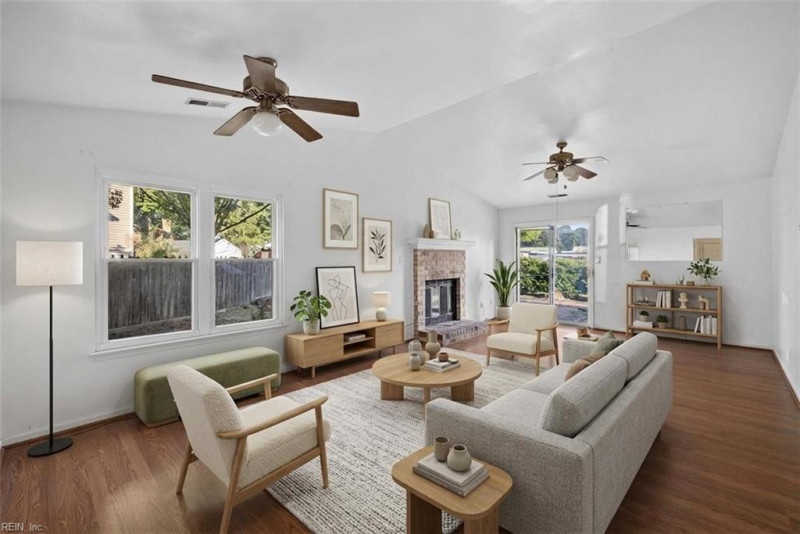 Photo 4 of 22 residential for sale in Virginia Beach virginia