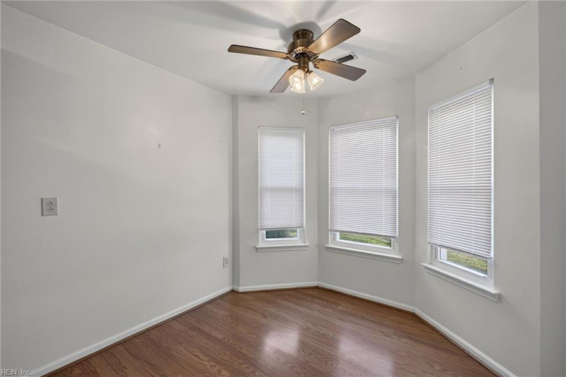 Photo 8 of 22 residential for sale in Virginia Beach virginia