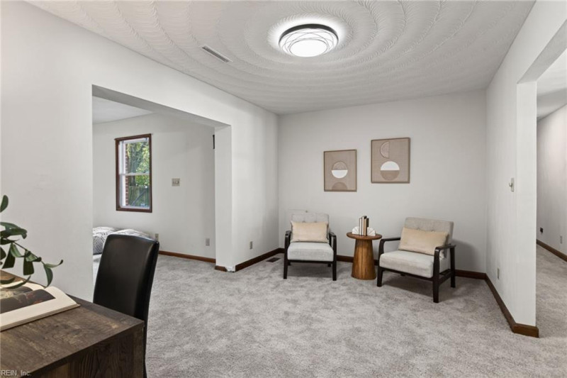 Photo 10 of 38 residential for sale in Chesapeake virginia