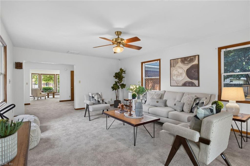Photo 14 of 38 residential for sale in Chesapeake virginia