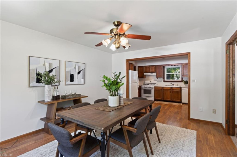 Photo 17 of 38 residential for sale in Chesapeake virginia