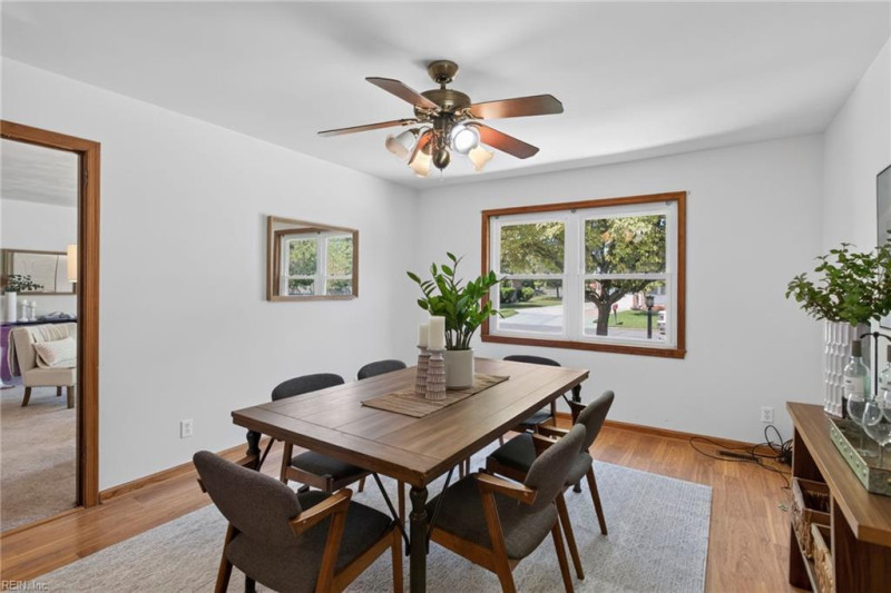 Photo 19 of 38 residential for sale in Chesapeake virginia