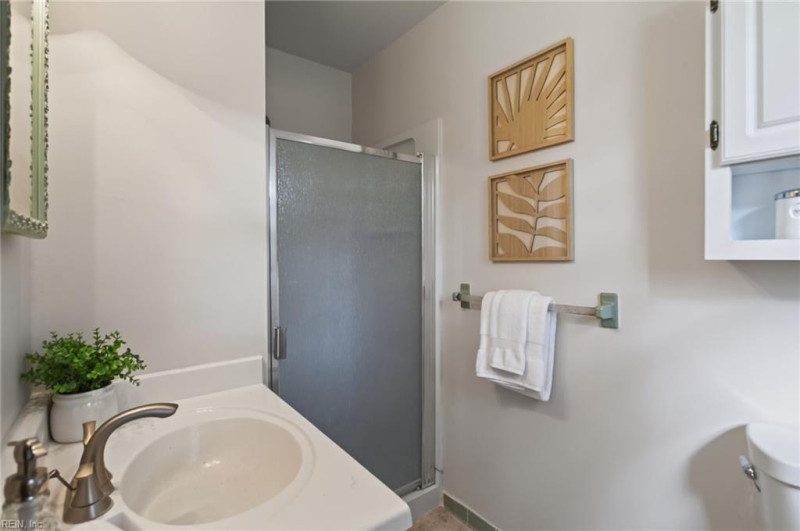 Photo 32 of 38 residential for sale in Chesapeake virginia