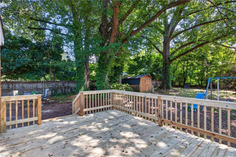 Photo 33 of 38 residential for sale in Chesapeake virginia