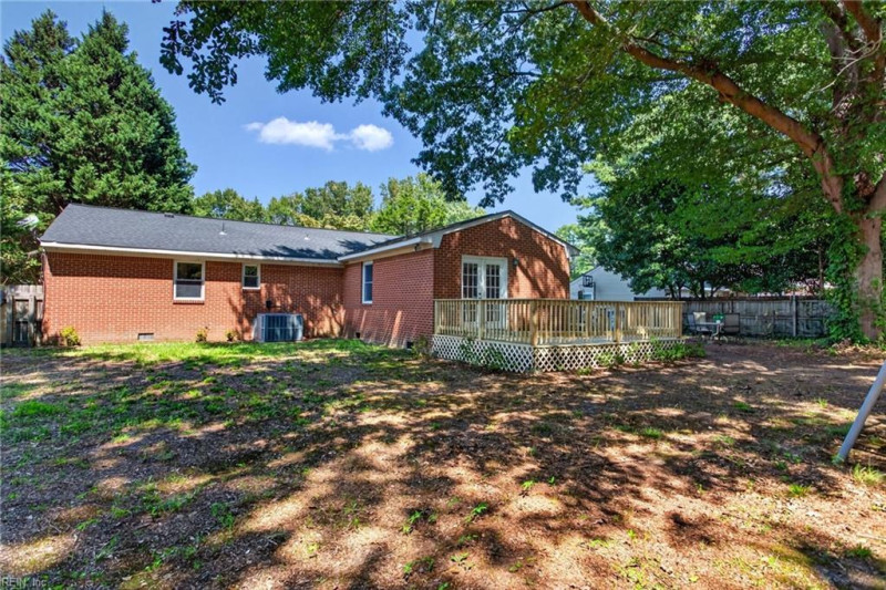 Photo 37 of 38 residential for sale in Chesapeake virginia