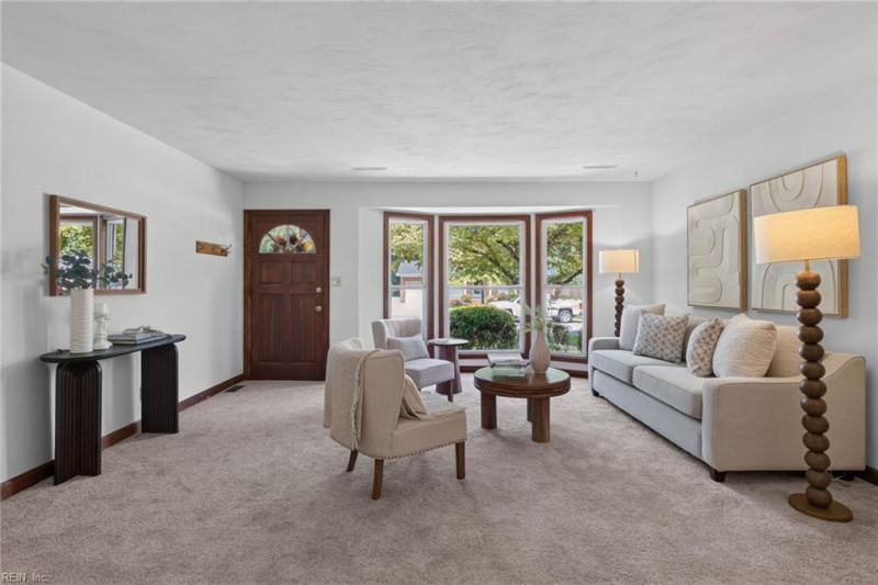 Photo 4 of 38 residential for sale in Chesapeake virginia