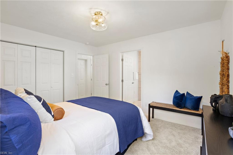 Photo 17 of 27 residential for sale in Hampton virginia
