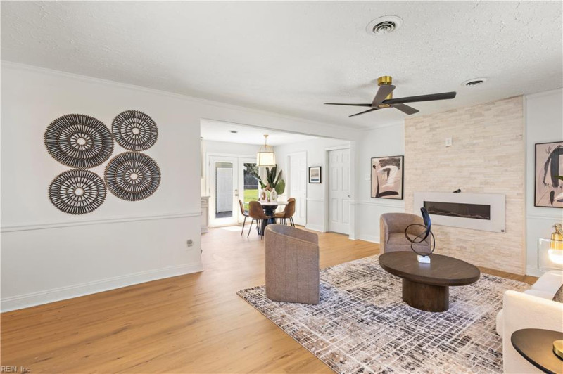 Photo 4 of 27 residential for sale in Hampton virginia