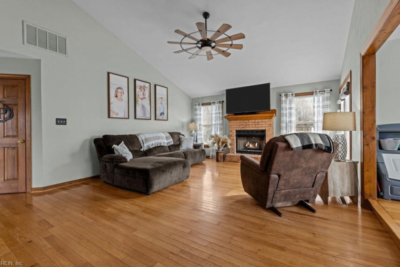 Photo 8 of 48 residential for sale in Southampton County virginia