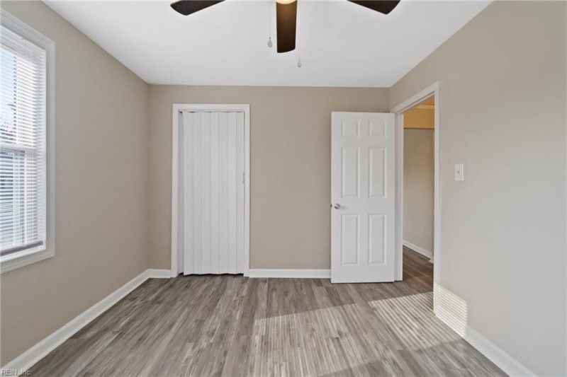 Photo 10 of 21 residential for sale in Portsmouth virginia