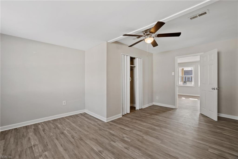 Photo 12 of 21 residential for sale in Portsmouth virginia