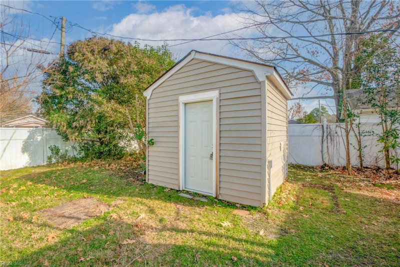 Photo 20 of 21 residential for sale in Portsmouth virginia