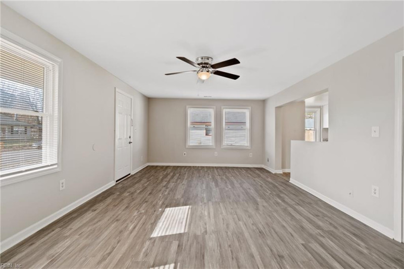 Photo 5 of 21 residential for sale in Portsmouth virginia