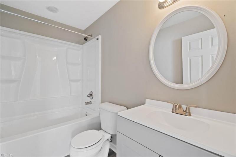 Photo 6 of 21 residential for sale in Portsmouth virginia
