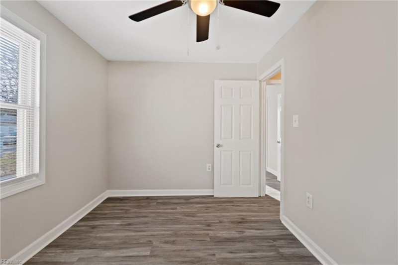 Photo 8 of 21 residential for sale in Portsmouth virginia