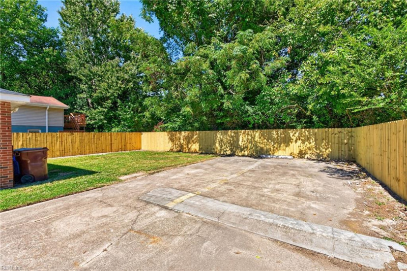 Photo 37 of 40 residential for sale in Chesapeake virginia Photo 37 of 40 residential for sale in Chesapeake virginia