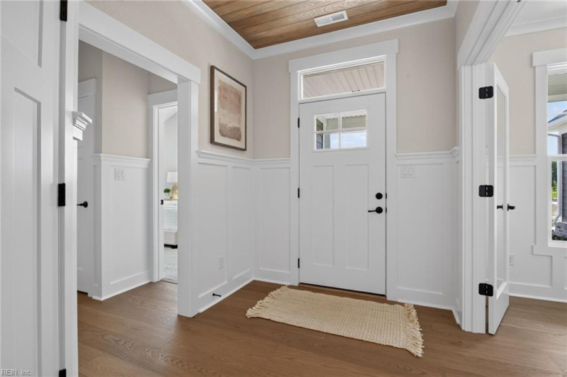 Photo 2 of 45 residential for sale in Chesapeake virginia