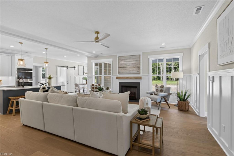 Photo 7 of 45 residential for sale in Chesapeake virginia