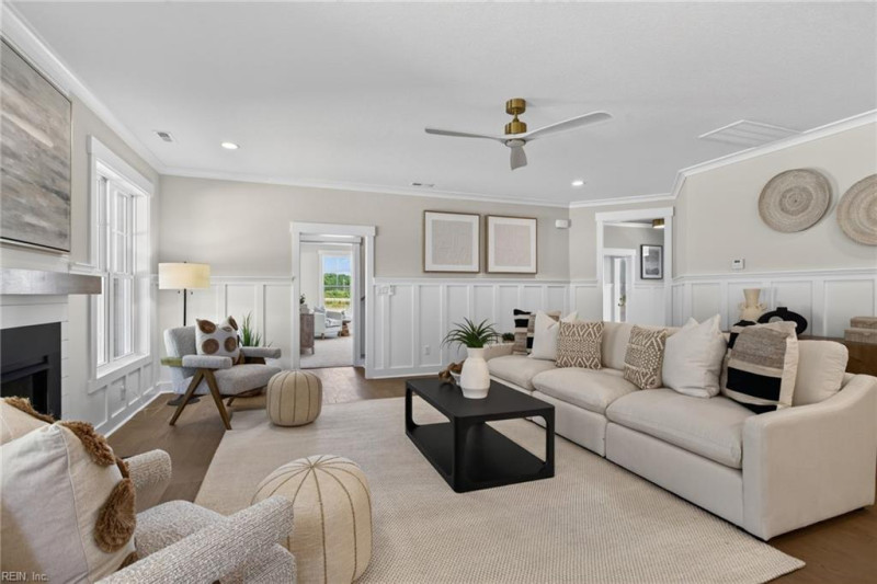 Photo 8 of 45 residential for sale in Chesapeake virginia