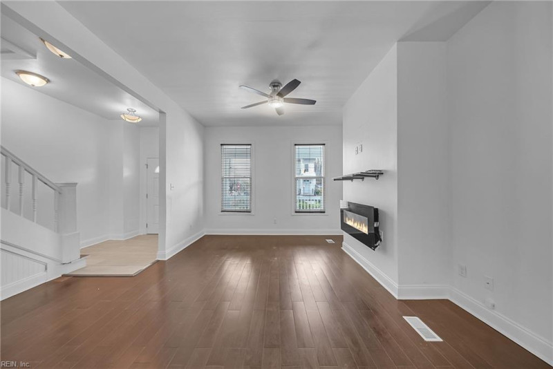 Photo 12 of 47 residential for sale in Norfolk virginia