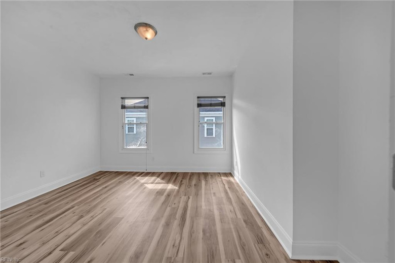 Photo 19 of 47 residential for sale in Norfolk virginia