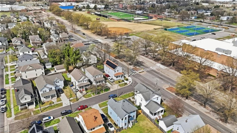 Photo 3 of 47 residential for sale in Norfolk virginia