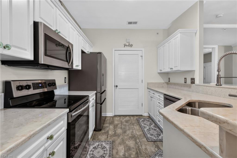 Photo 16 of 50 residential for sale in Virginia Beach virginia