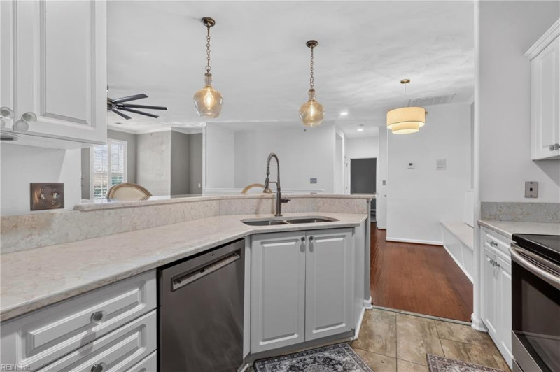 Photo 18 of 50 residential for sale in Virginia Beach virginia