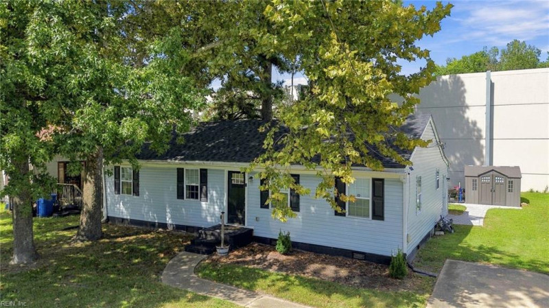 Photo 3 of 35 residential for sale in Chesapeake virginia Photo 3 of 35 residential for sale in Chesapeake virginia