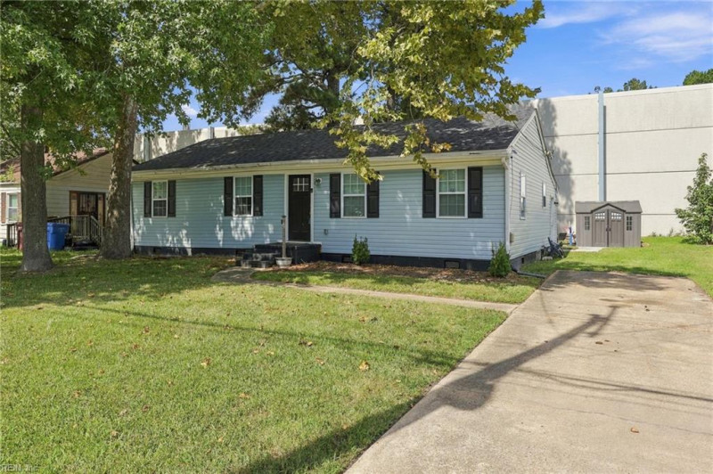 Photo 4 of 35 residential for sale in Chesapeake virginia Photo 4 of 35 residential for sale in Chesapeake virginia