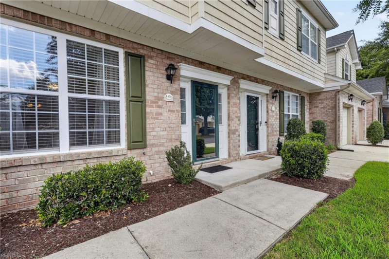 Photo 4 of 38 residential for sale in Chesapeake virginia Photo 4 of 38 residential for sale in Chesapeake virginia