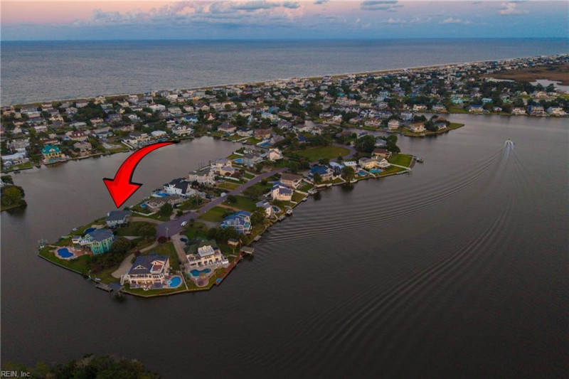 Photo 11 of 48 residential for sale in Virginia Beach virginia