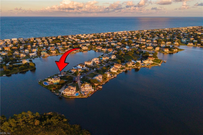 Photo 2 of 48 residential for sale in Virginia Beach virginia