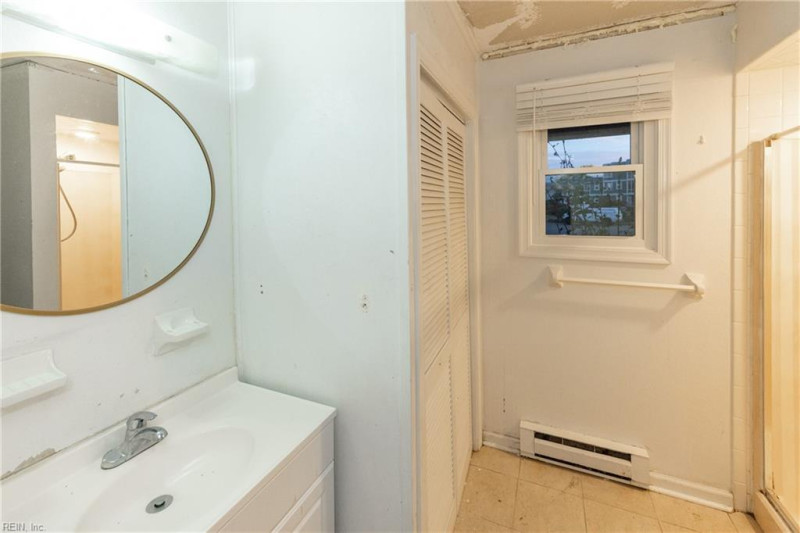 Photo 35 of 48 residential for sale in Virginia Beach virginia