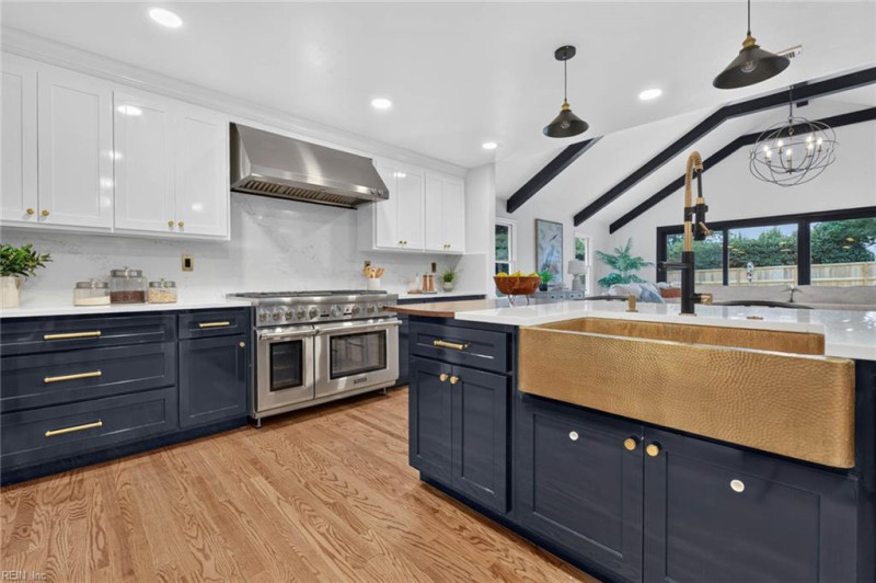 Photo 10 of 48 residential for sale in Virginia Beach virginia