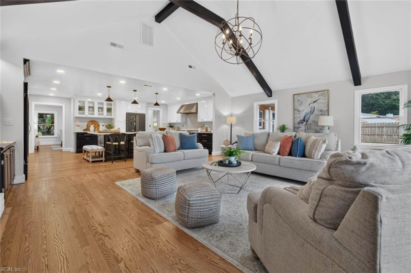 Photo 14 of 48 residential for sale in Virginia Beach virginia